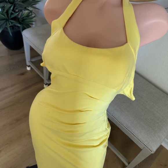 Cache size 8 yellow party dress - Picture 6 of 10